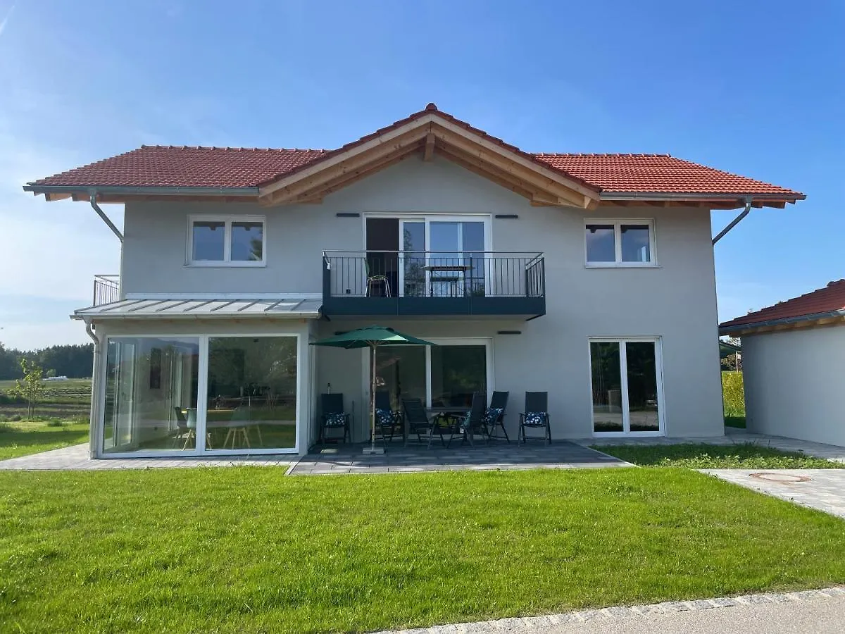 Ferienwohnung Neubau Gruener Wolpertinger Designwhg 106Qm Barrierefrei Breitbrunn am Chiemsee