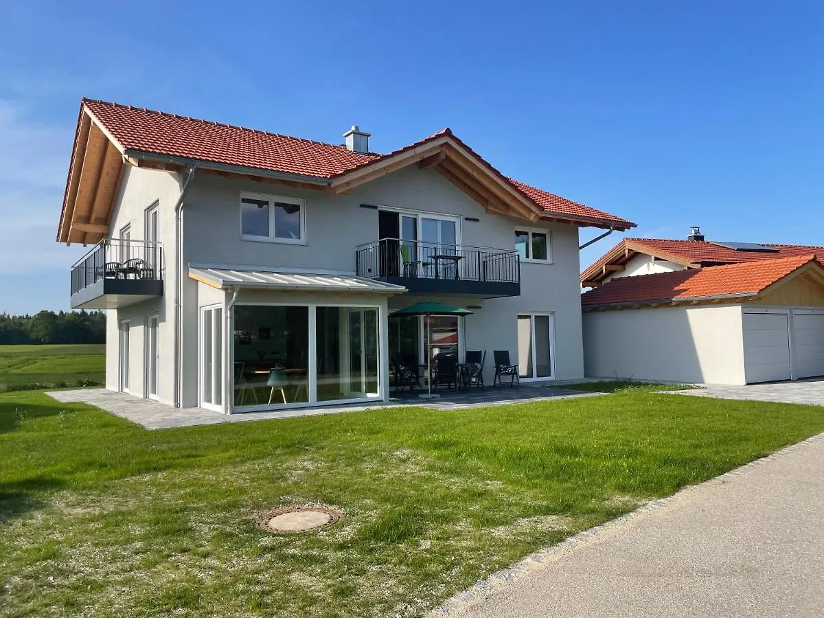 Apartment Ferienwohnung Neubau Gruener Wolpertinger Designwhg 106Qm Barrierefrei Breitbrunn am Chiemsee
